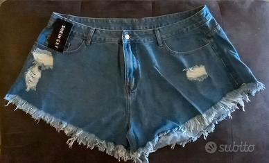 pantaloncini corti