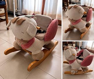 dondolo a forma di cagnolino