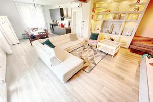 CASA SEMINDIPENDENTE A MEZZANI