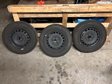 gomme invernali  e cerchioni audi A1 185/65/15 92T