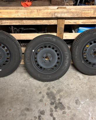 gomme invernali  e cerchioni audi A1 185/65/15 92T