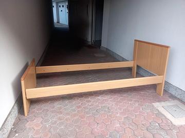 Struttura letto in legno