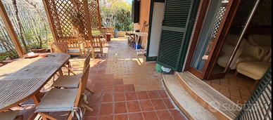 Appartamento rist giardino privato v centro e mare