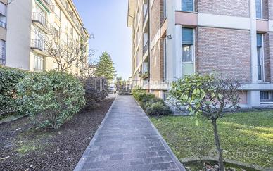 AMPIO QUADRILOCALE DA PERSONALIZZARE