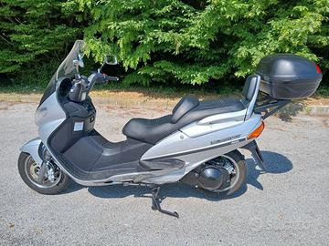 Suzuki Burgman AN 400