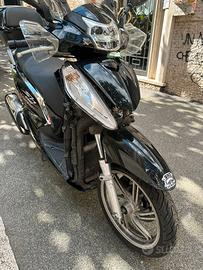 HONDA SH 300 ABS incidentato