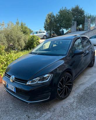 Volkswagen Golf 2.0 TDI DSG 5p. Executive BlueMoti