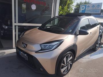 PICCOLA SUV TOYOTA AYGO 10.X CROSS+TETT+CAMBIO AUT