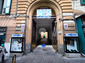 DEPOSITO A NAPOLI