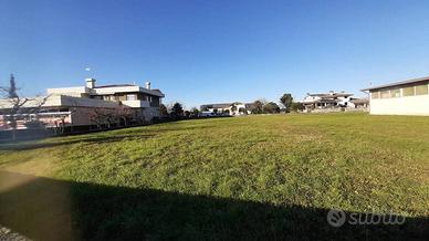 Terreno di 1840 m² a Corno di Rosazzo