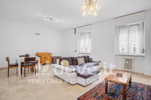 Appartamento di 100 m² con 3 locali a Laveno-Mombe