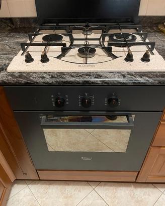Forno elettrico ad incasso Ariston
