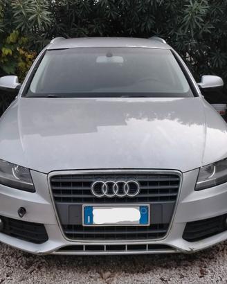 Audi A4 avant anno 2010  DIESEL 143CV