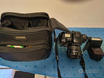 Fotocamera 9000 AF motore + flash borsa  accessori