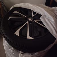 Gomme invernali Aygo X con cerchi in lega