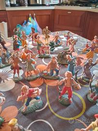 oltre 70 personaggi in plastica per presepe 