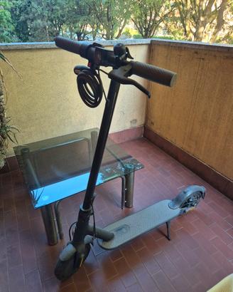 Monopattino elettrico Xiaomi M365