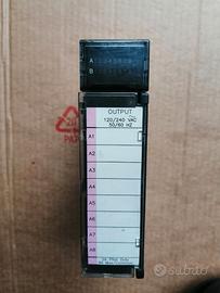 GE FANUC IC693MDL330F SCHEDA 8 OUTPUT 120/240 VAC