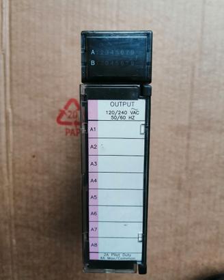 GE FANUC IC693MDL330F SCHEDA 8 OUTPUT 120/240 VAC