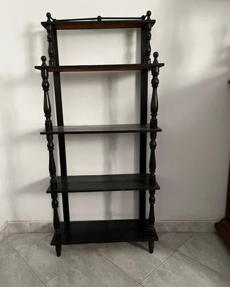 Scaffale per libri