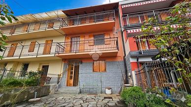 CASA SEMINDIPENDENTE A PINASCA