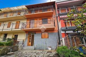 CASA SEMINDIPENDENTE A PINASCA