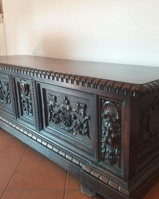 Cassapanca antica