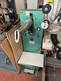 macchina stira gambali