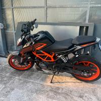 MOTO KTM DUKE 125