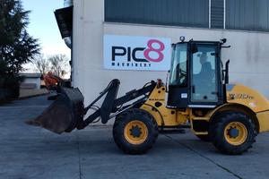 Pala gommata New Holland W80TC