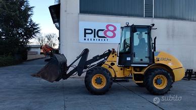 Pala gommata New Holland W80TC