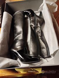 Stivale in pelle nero "PRADA. taglia 36 