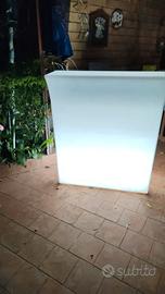 bancone bar in resina e led