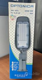 OPTONICA led street light