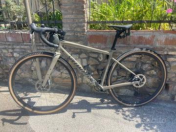 Gravel Diverge Specialized