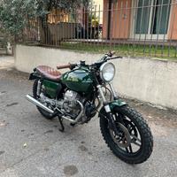 Moto guzzi v35ii cafe racer 1980