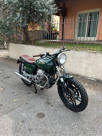 Moto guzzi v35ii cafe racer 1980