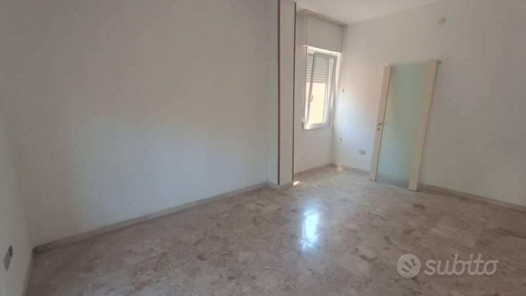 Appartamento di 136 m² con 5 locali e box auto dop - Vista 6