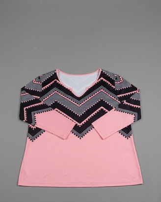 T-shirt rosa con motivo geometrico nero/bianco 3XL