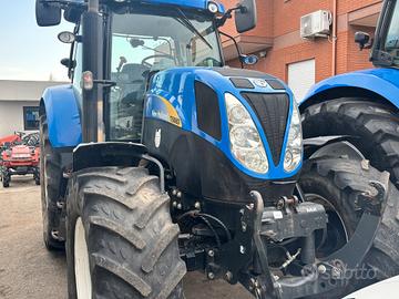 TRATTORE NEW HOLLAND T6080 RC
