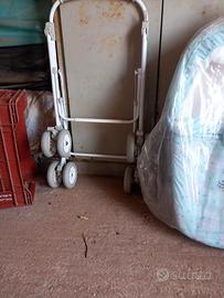 carrozzina marca cam come nuova usata pochissimo m