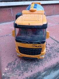 camion betoniera 