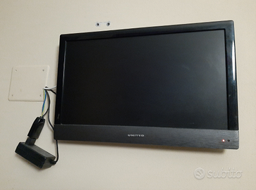 Televisore United 19 pollici con staffa parete