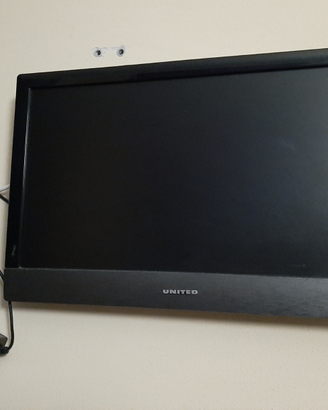 Televisore United 19 pollici con staffa parete