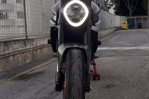 Ducati monster 937