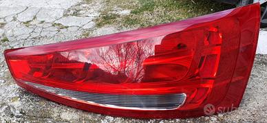 Fari posteriori alogeni Audi q3