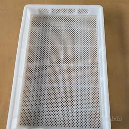 15 CASSETTA SERVICE TRAFORATA 60X40X7 SOVRAPPONIBI