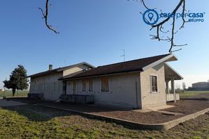 PORZIONE DI BIFAMILARE DISPOSTA SU UN UNICO PIANO