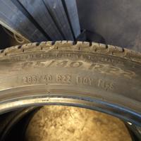 gomme 285 40 22 4stg Pirelli 