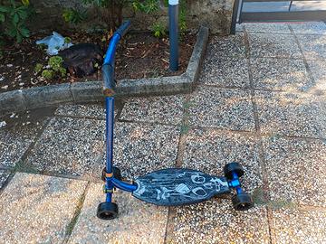 Monopattino 4 ruote per adulti e bambini